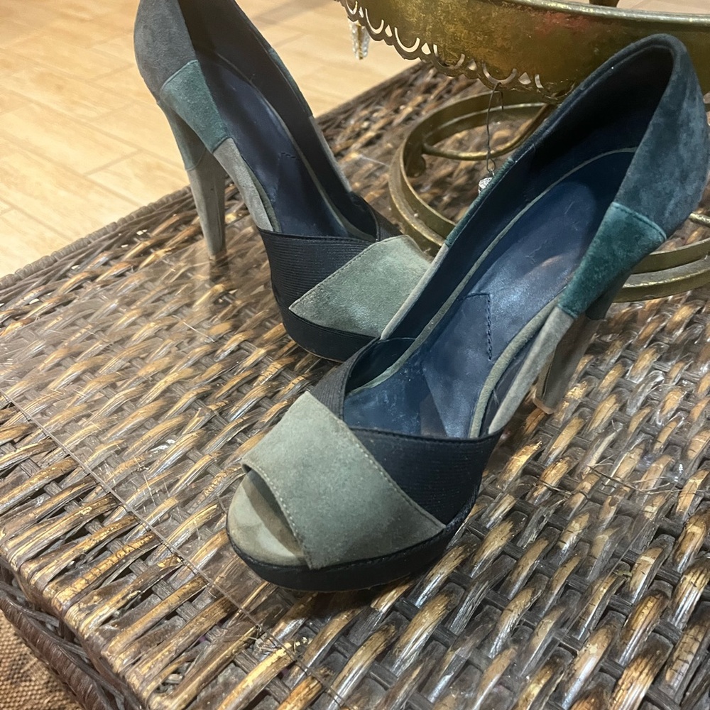 7 For All Mankind Women's Black and Green Peep-Toe Heels